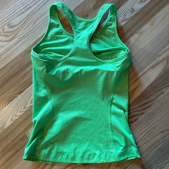 NIKE
WOMEN’s DRI-FIT RACER BACK TANK Neon Green Size Medium - Picture 3 of 5